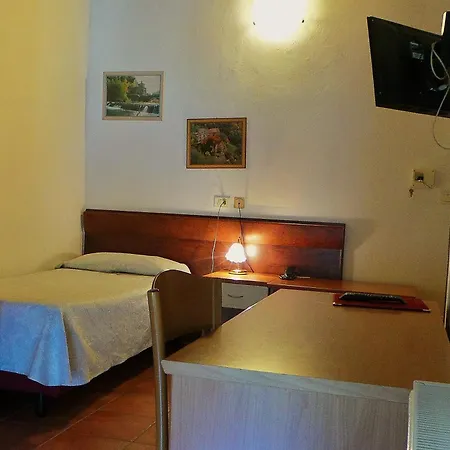 Roma 3*