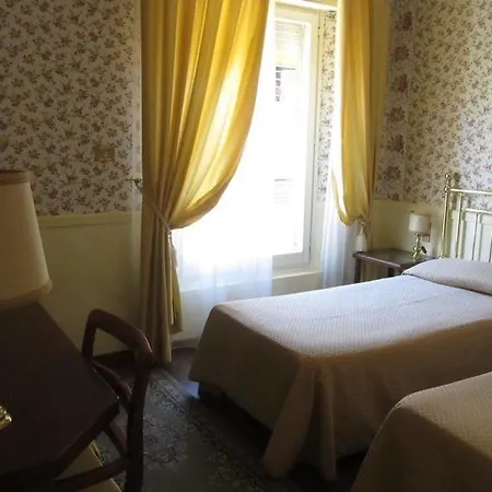 Hotel Roma 3*