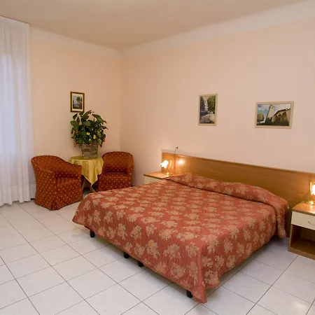 Roma Ξενοδοχείο 3*