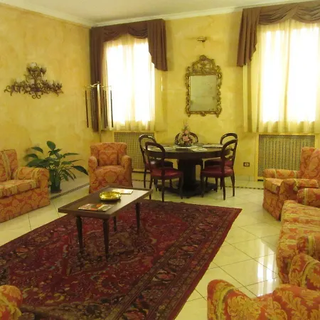 Roma Ξενοδοχείο 3*